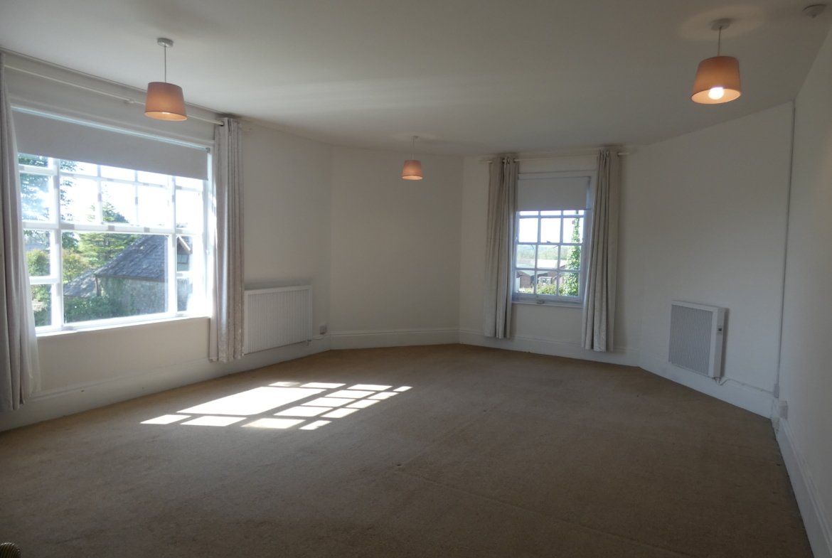 Herberts Lodge – Elegant Historical Home with Private Grounds (To Let)
