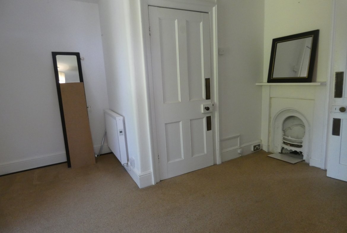 Herberts Lodge – Elegant Historical Home with Private Grounds (To Let)