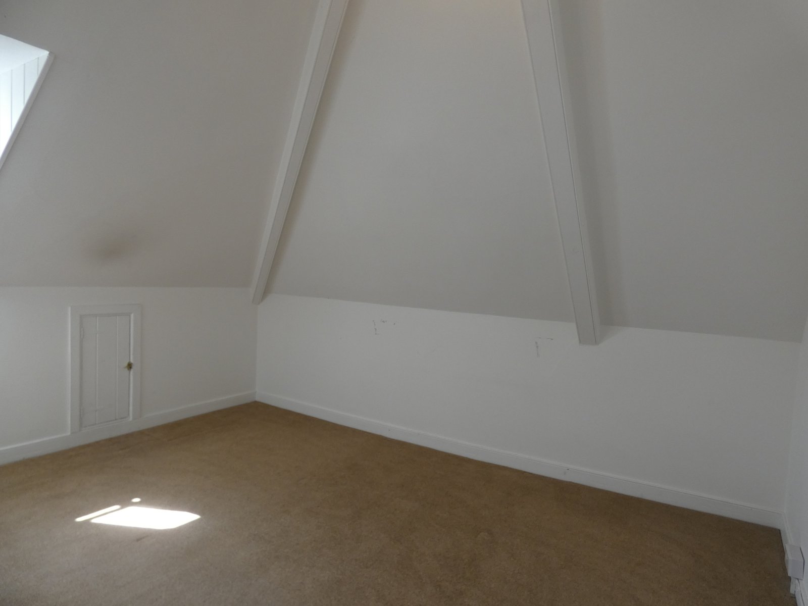 Herberts Lodge – Elegant Historical Home with Private Grounds (To Let)