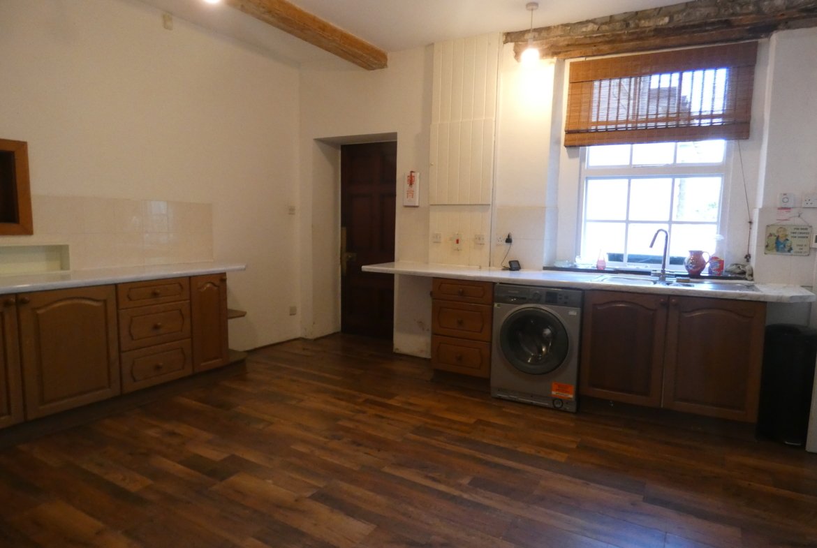 Herberts Lodge – Elegant Historical Home with Private Grounds (To Let)