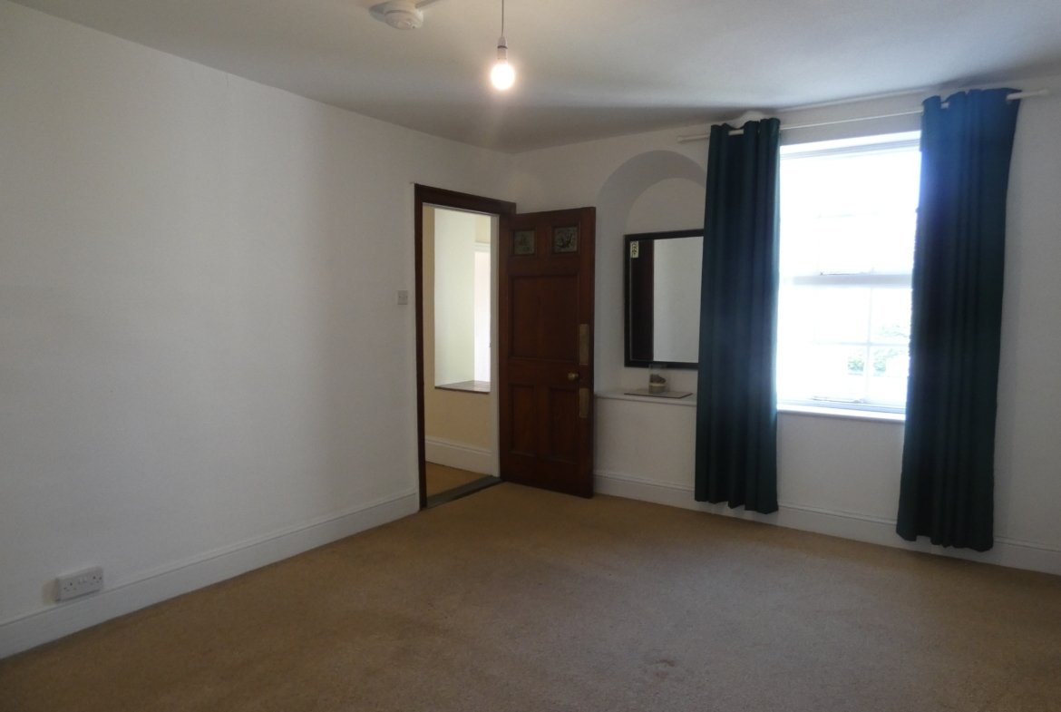 Herberts Lodge – Elegant Historical Home with Private Grounds (To Let)