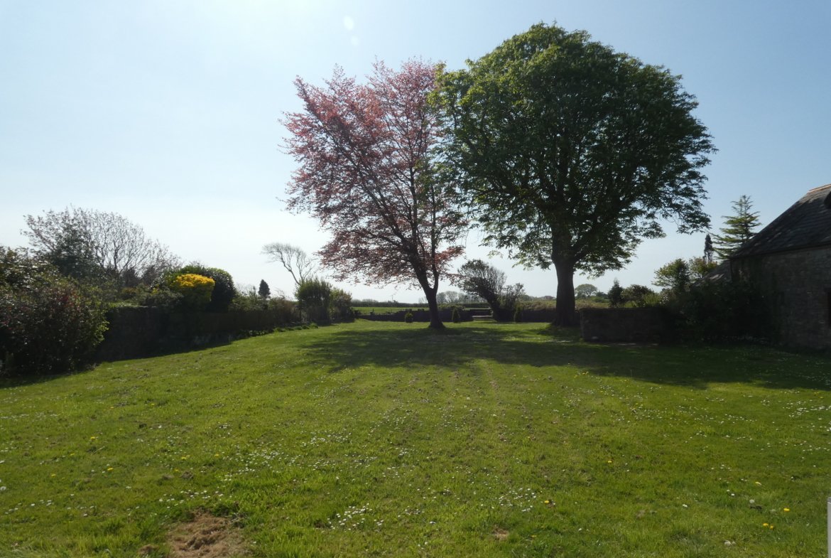 Herberts Lodge – Elegant Historical Home with Private Grounds (To Let)