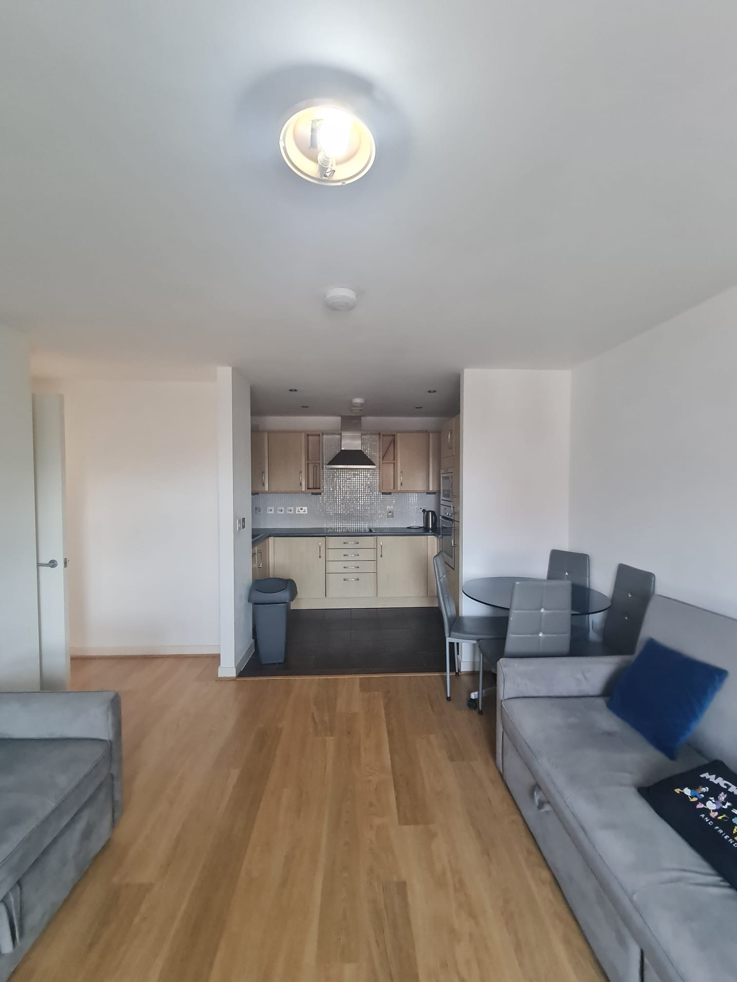 2 Bedroom Apartment For Sale – Swansea. SA1