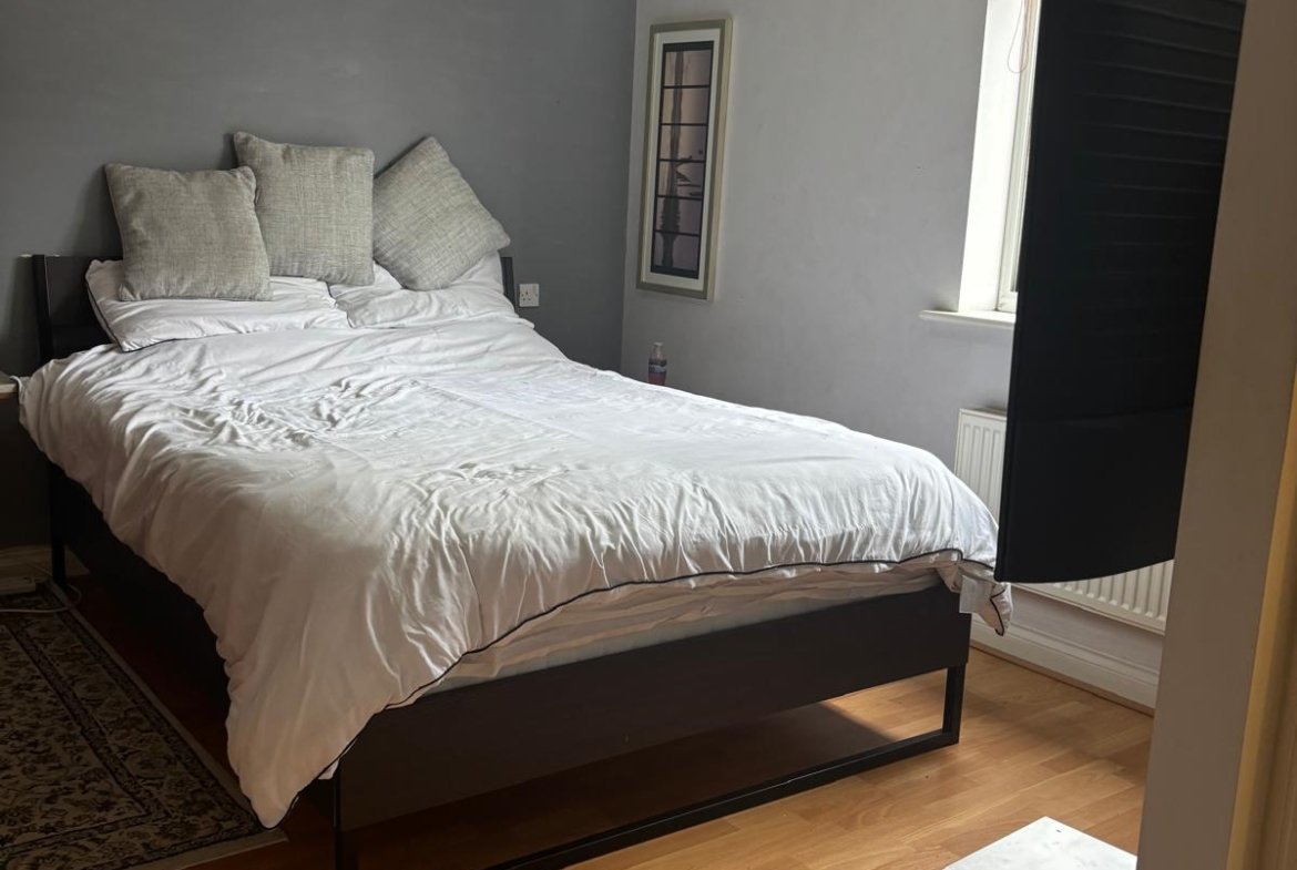 4 Bedroom Detached House for sale. SA2