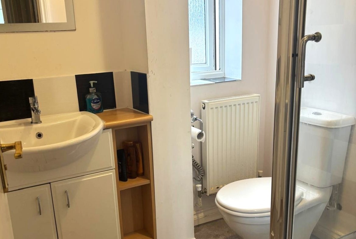 4 Bedroom Detached House for sale. SA2
